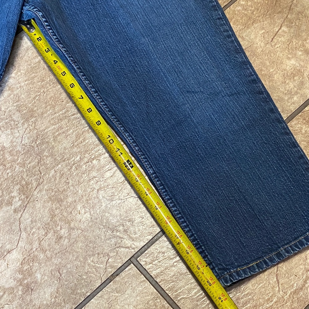 Y2K Levi's Misses Size 14 Denim Capris in Dark Blue Retro Casual - Picture 11 of 14